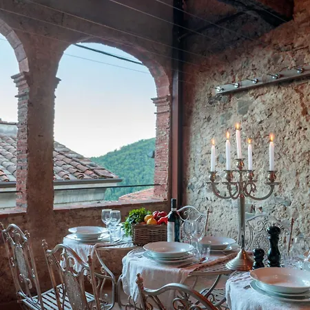 Palazzo Giusti * Pescaglia
